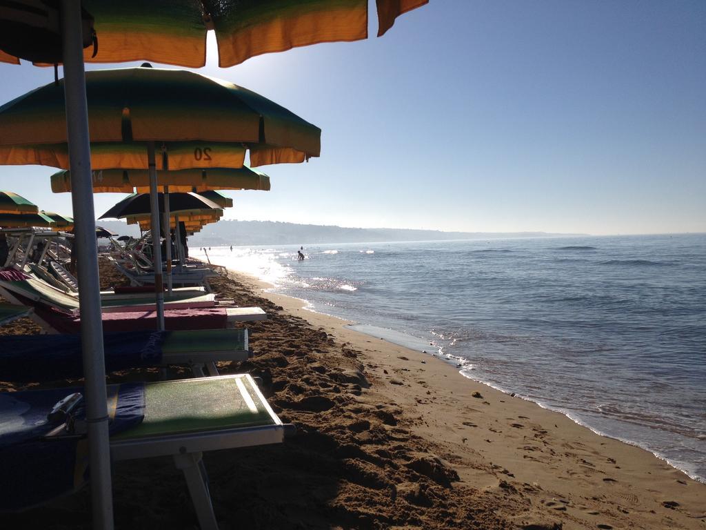 Contrada Borgin Bed and Breakfast Marina Di Pescoluse Buitenkant foto
