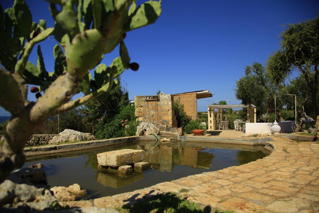 Contrada Borgin Bed and Breakfast Marina Di Pescoluse Buitenkant foto