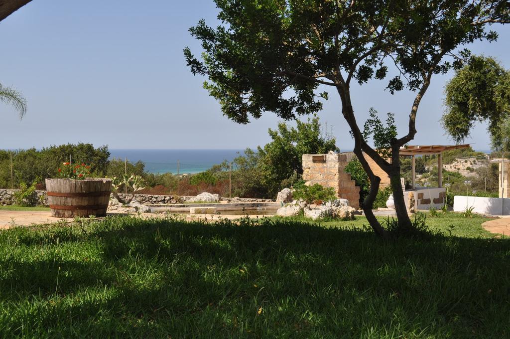 Contrada Borgin Bed and Breakfast Marina Di Pescoluse Buitenkant foto
